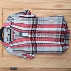 Women's Universal Thread Button up short sleeve top NWT
